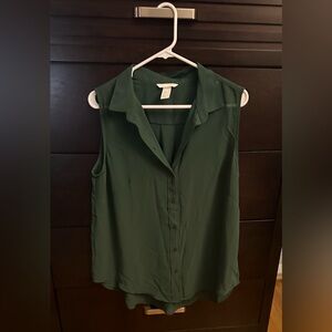 NWOT - Women’s H&M button down sleeveless shirt, color: green